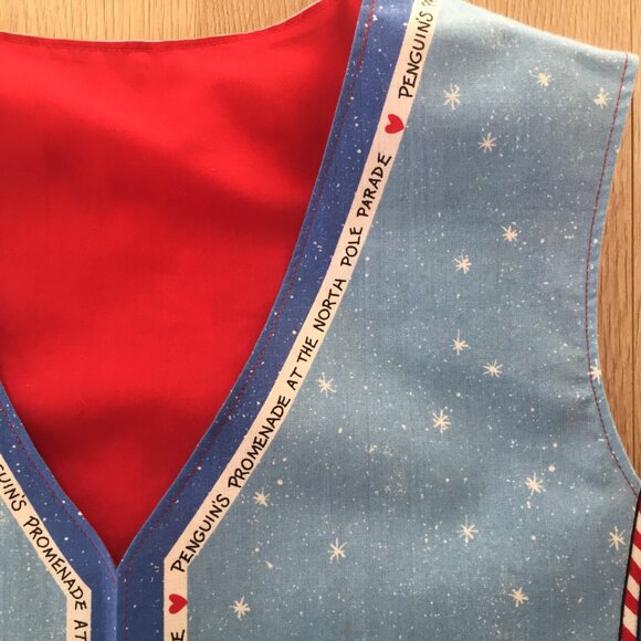 Christmas Must Have Festive Penguins Reversible Vest. 2XL + - Picture 4 of 6